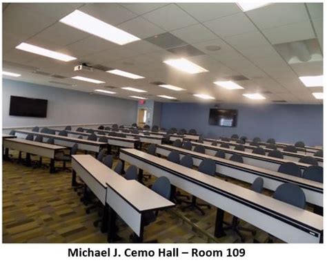 cemo 109 uh|CEMO Room 109 HyFlex Classroom .